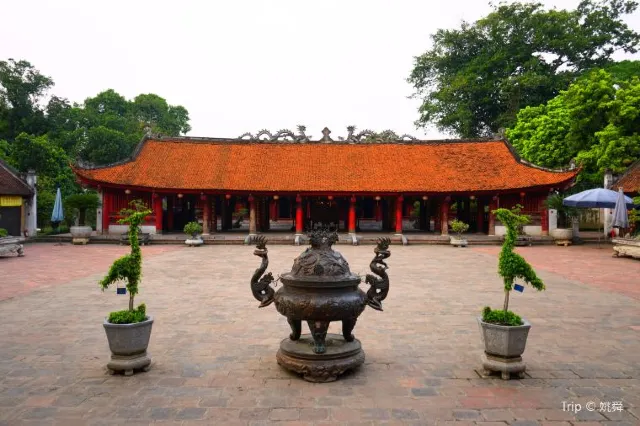 Hanoi Historic Travel: Combination of Western And Eastern Cultures