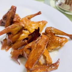 YAU KEE User Photo