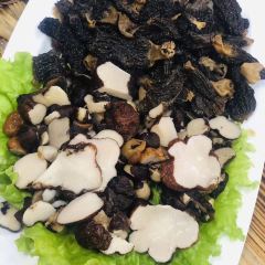 阿妈野生菌土鸡腊排骨·蒸汽石锅鱼 User Photo