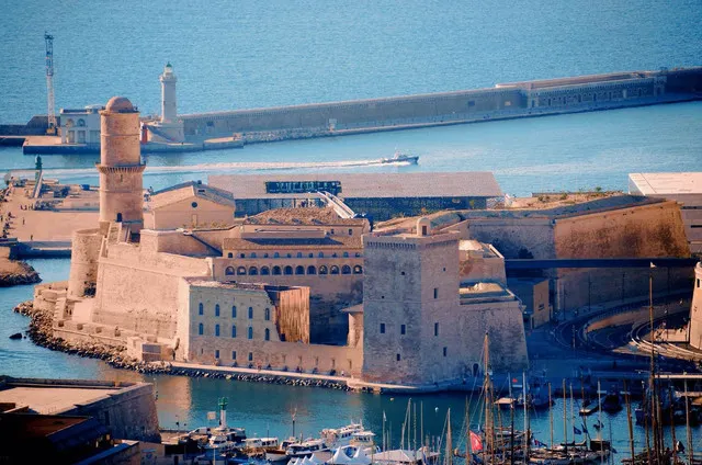 Know the History of Marseilles by Watching Buildings       