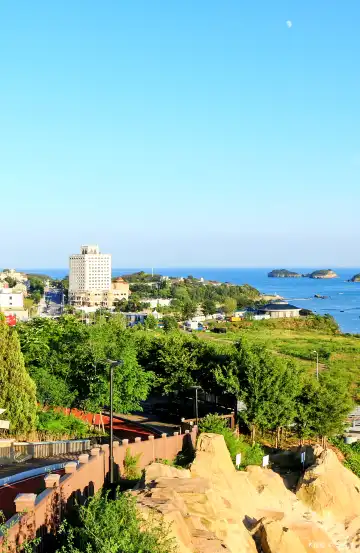 Hotels near Binhai Road