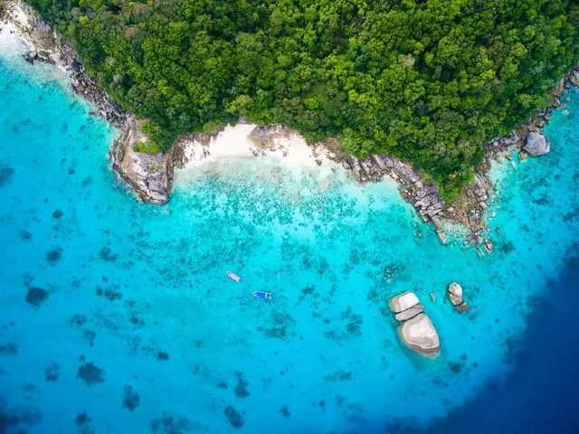 5 Best Islands for Escapes in Thailand - Diving & Party