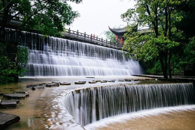 疊水河瀑布
