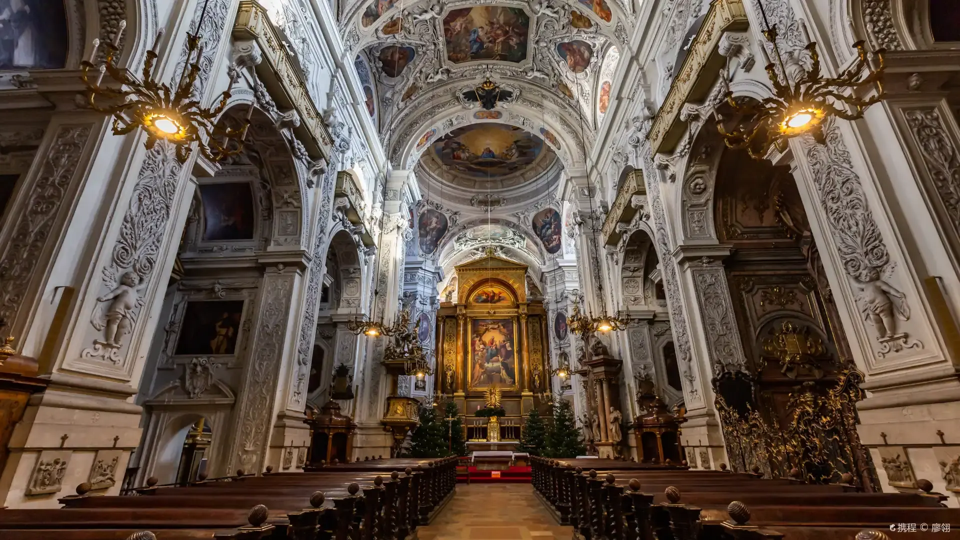 Hotels near Dominican Church