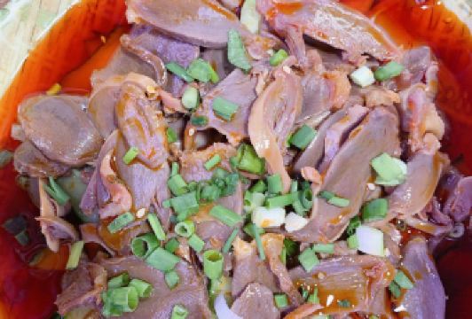 CHUAN YU GU CHANG CAI ZHENG ZAI YING YE User Photo