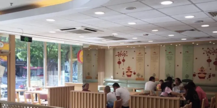 德克士(隆化鴻兆餐廳)