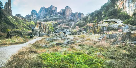 羊山石佛風景區