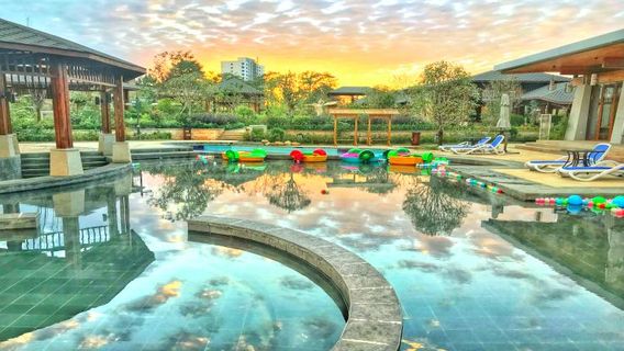 Impressions of Taibai Mountain and Ailan Hot Springs