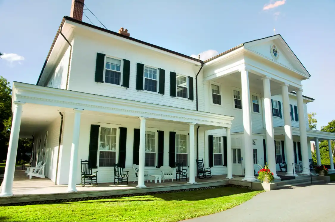 Hotels near Government House