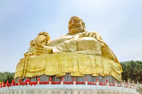 Hotels near Qianfo Mountain Scenic Area