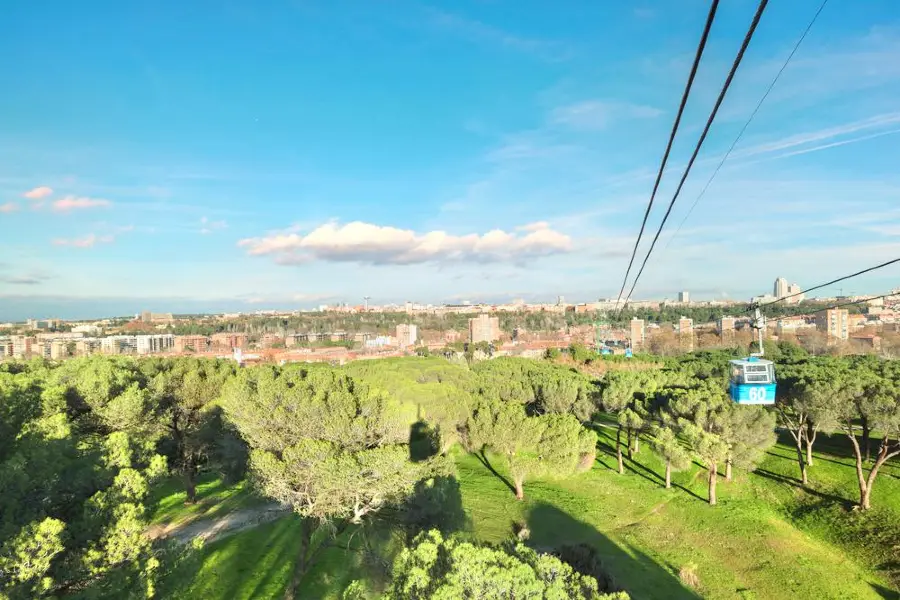 Madrid Cableway • Rosales Station