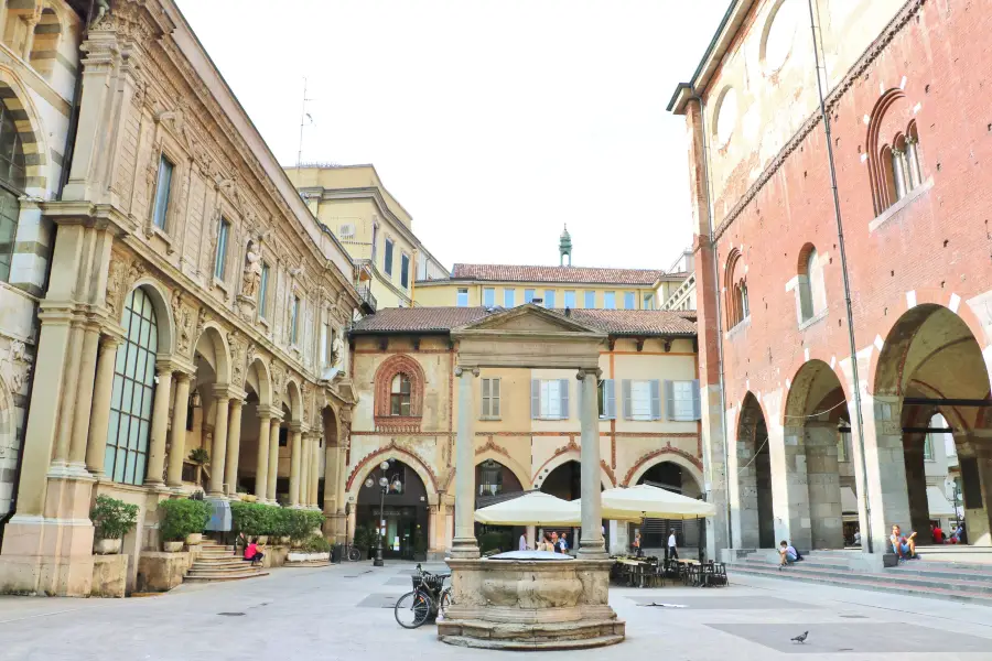 Loggia degli Osii