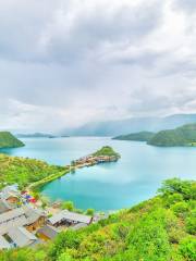 Lugu Lake Riding