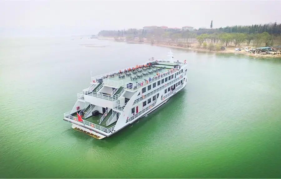 Yellow River Swan Cruise