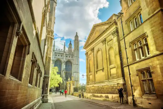 鄰近三一巷的酒店