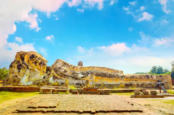 โรงแรมใกล้วัดโลกยสุธา