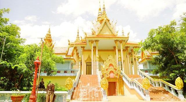 Wat Samraong Knong