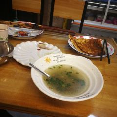 Laozhongjiaqingzhenkaoyangpai (mingchiguangchang) User Photo