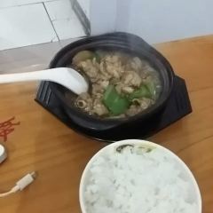 杨铭宇黄焖鸡米饭(黎城店) User Photo
