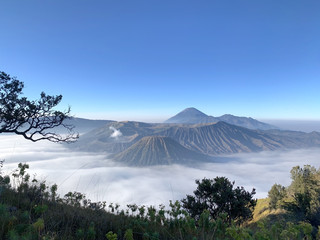 I have visit the most famous active volcano in #java, #bromo in August’19. The view was really magnificent. My trip was in Bromo and Kawah Ijen for 4 days. For this superb view, it start at 3 am you will go to Kingkong view point by Jeep. Then, climb up to the mountain waiting for the #sunrise . I assure you, it’s worth the wait! 
#merrychristmas