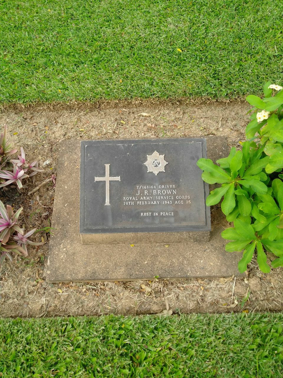 Kanchanaburi War Cemetery Attraction Reviews Kanchanaburi War Cemetery Tickets Kanchanaburi War Cemetery Discounts Kanchanaburi War Cemetery Transportation Address Opening Hours Attractions Hotels And Food Near Kanchanaburi War Cemetery