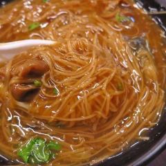 紅門大腸蚵仔麵線,魯肉飯 User Photo