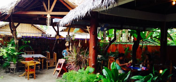HR Music Bar & Native Restaurant