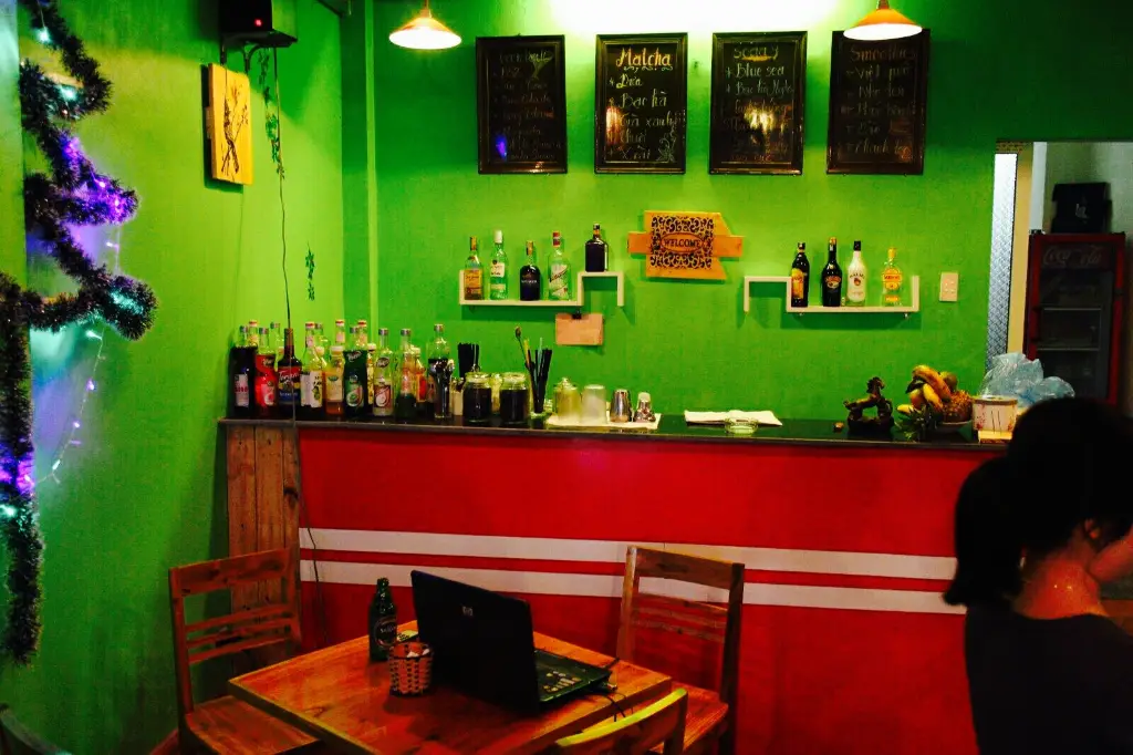 LIKE COFFEE - Vegetarian Food CatBa