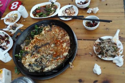 GUO TIE LIU YI SHOU TE SE DOU HUA KAO YU FAN DIAN