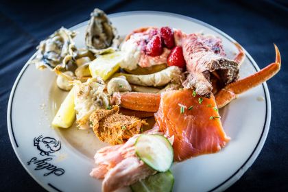 Salty's on Alki Beach