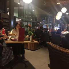 Dundee’s Restaurant 여행 사진