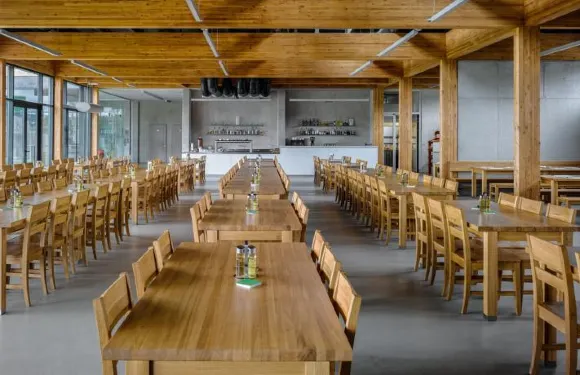 MMX皮夫特爾酒店