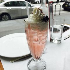 Bottega Louie User Photo