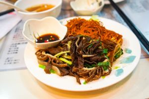姜蔥蝦子黑百恭弘=叶 恭弘撈麵