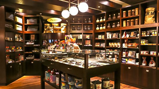 Max Brenner - Surfers Paradise