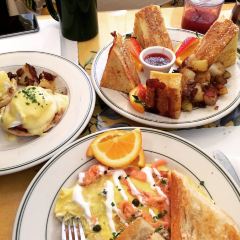 Mama's On Washington Square User Photo