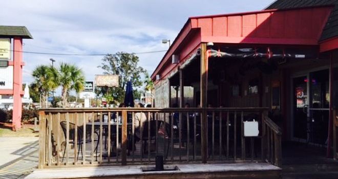 Apple Annie's Deli & Pub