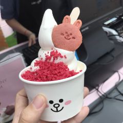 퀸 오브 하트의 뱅큇 홀 여행 사진