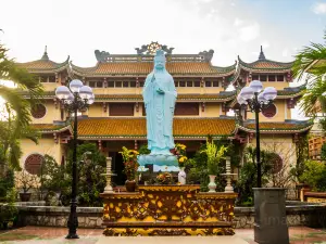 Pho Da Temple