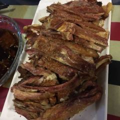 乌勒吉羊粪火自煮手扒肉饭店 User Photo