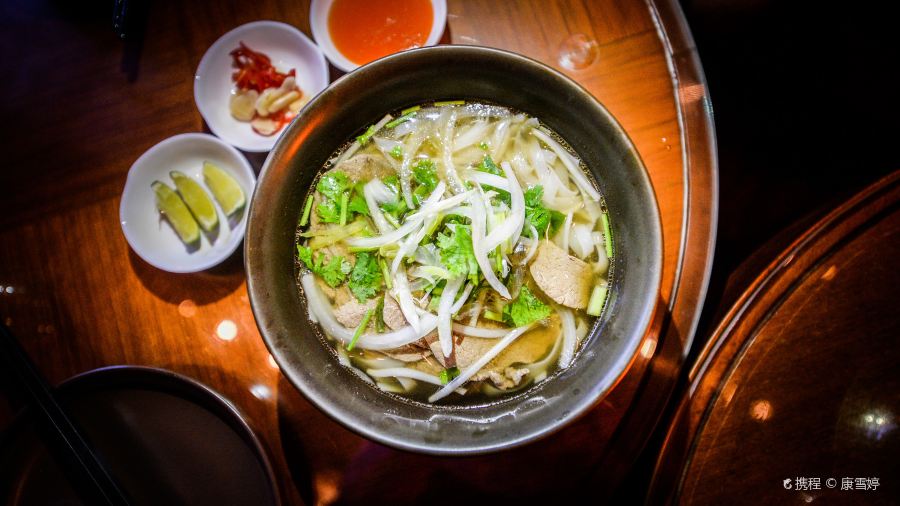 天津丽思卡尔顿酒店·Mellō Charcoal Grill炭烤餐厅