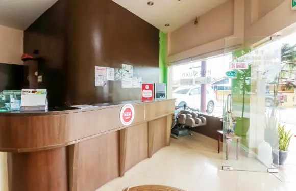 而連突匹達山奈達客房