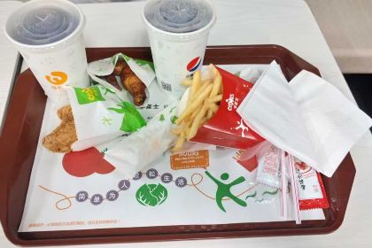 华莱士·全鸡汉堡(瓯北双塔2店)