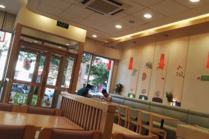 德克士(渭南金水路店)