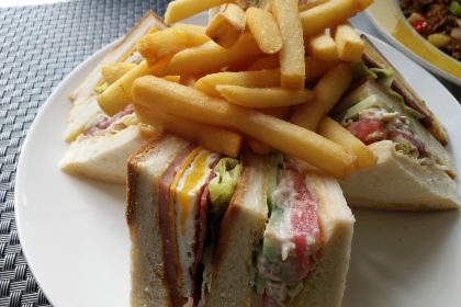 半秋山西餐厅(悦活荟店)