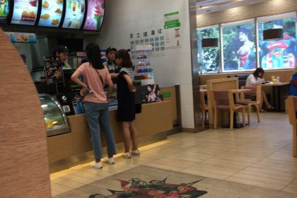 德克士(新玛特店)