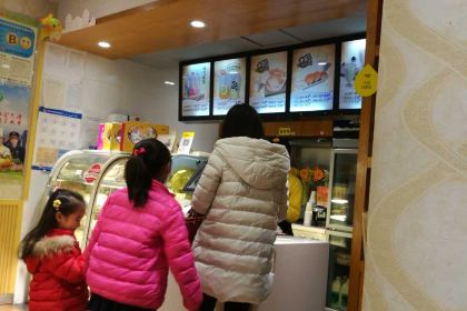 一鸣真鲜奶吧(余姚万年桥店)