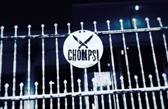 Chomps Bar & Grill