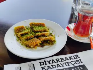 Diyarbakir Kadayifcisi