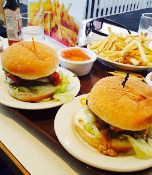 Training Table Restaurant